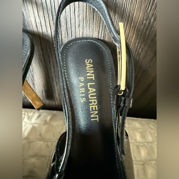 Brand inspired Black Leather Sandals with Gold Detail. Not Designer. Size 40 - Picture 6 of 10